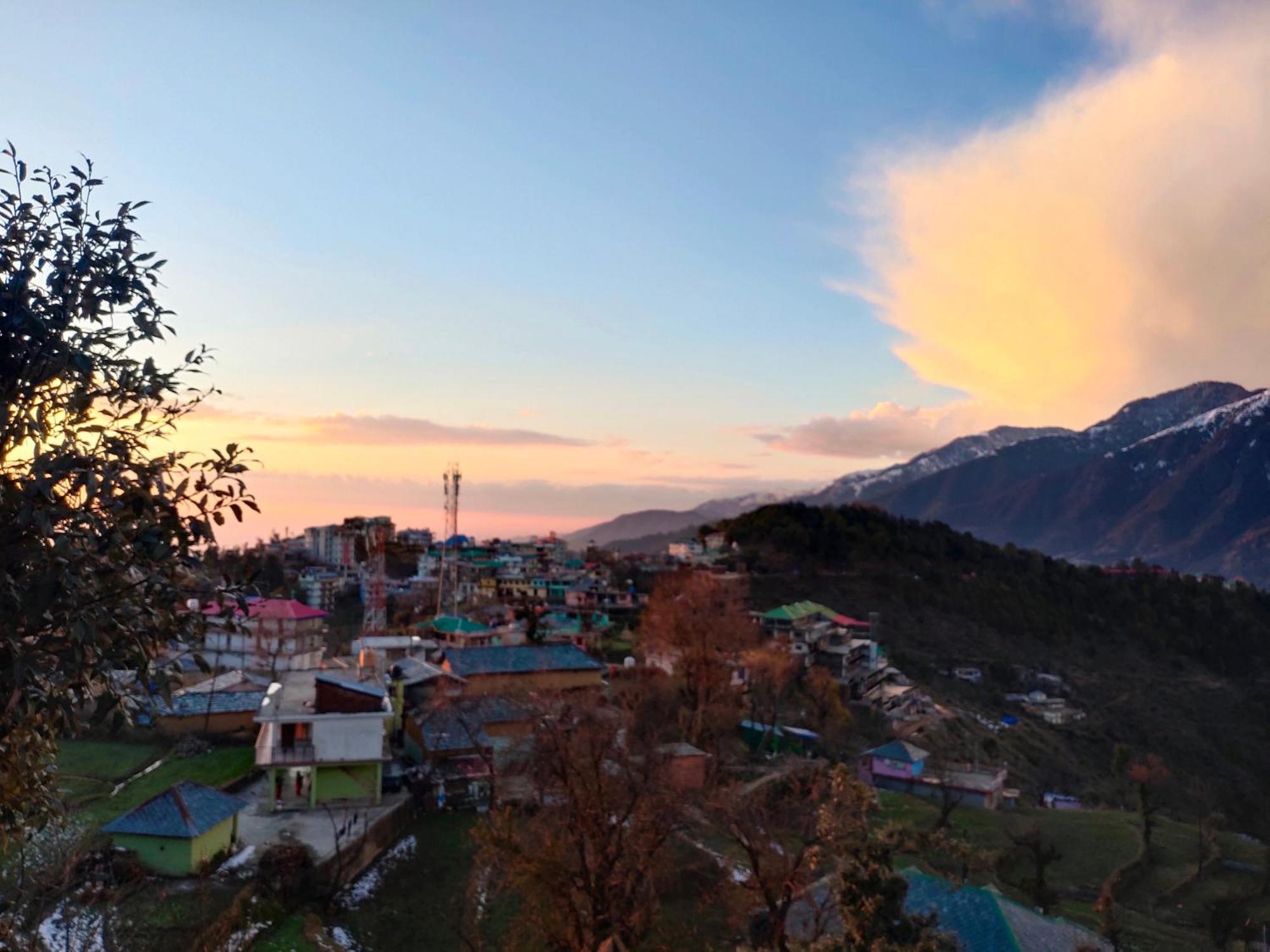 Appartamento Naddi Castle McLeod Ganj Esterno foto